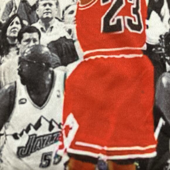 Michael Jordan Chicago Bulls The Last Shot All Over Print VTG T-Shirt Size S - Picture 7 of 14